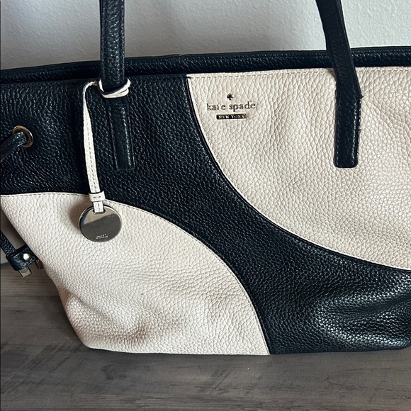 Kate Spade Black and Cream Tote - Picture 10 of 11